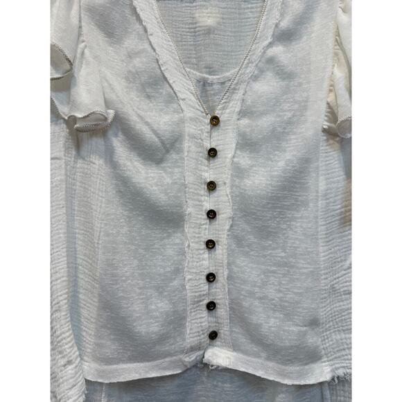 NWOT Boutique POL Ivory Buttoned Ruffled Short Sleeve Top - Picture 7 of 8